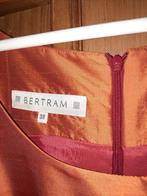 Zijden jurk met chique jasje, Kleding | Dames, Jurken, Maat 38/40 (M), Oranje, Ophalen of Verzenden, Zo goed als nieuw
