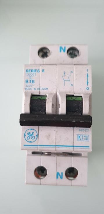 T.K. series e Installatieautomaat 1p+N 16 A zganw
vaste prij beschikbaar voor biedingen