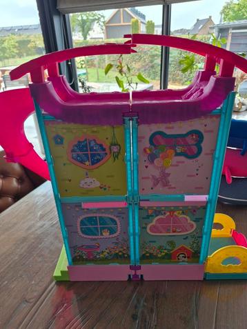 Barbie Poppenhuis incl. Accessoires - Zo Goed Als Nieuw beschikbaar voor biedingen