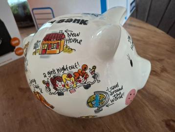 blond spaarvarken beschikbaar voor biedingen