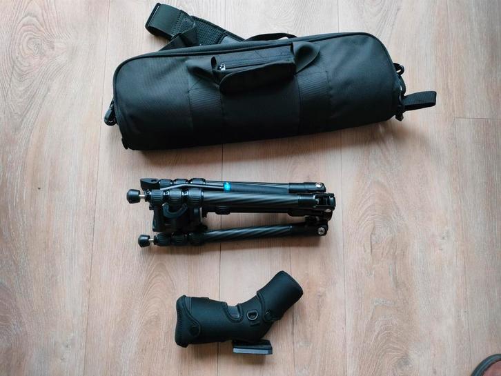 Telescoop 9-27x56 + carbon statief, Audio, Tv en Foto, Optische apparatuur | Telescopen, Zo goed als nieuw, Lenzentelescoop (refractor)