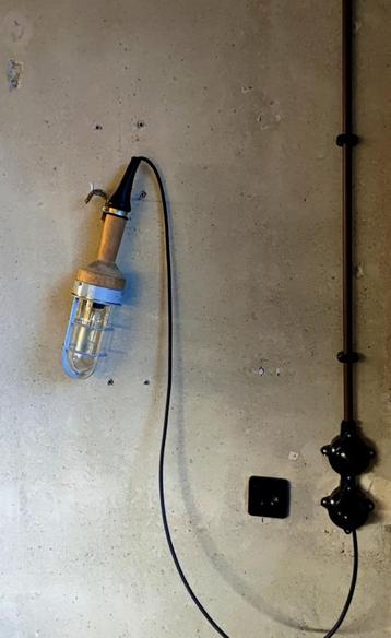 Industria vintage industriële bunkerlamp, lamp met kooi beschikbaar voor biedingen