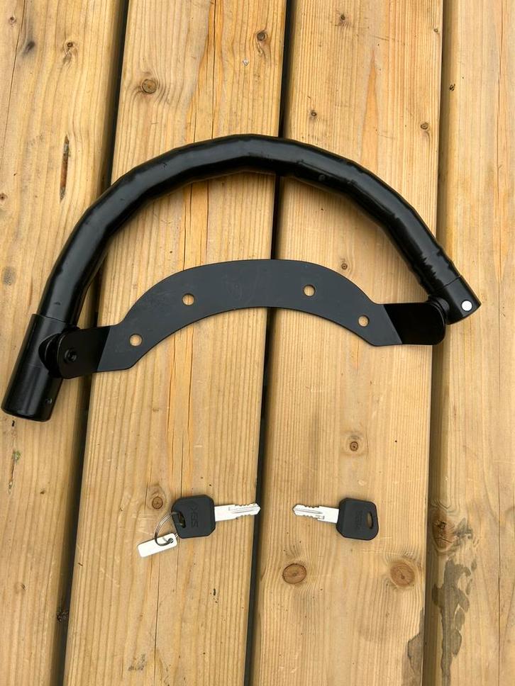 Anti robos slot vespa sprint radikal, Fietsen en Brommers, Scooters | Vespa, Zo goed als nieuw, Ophalen