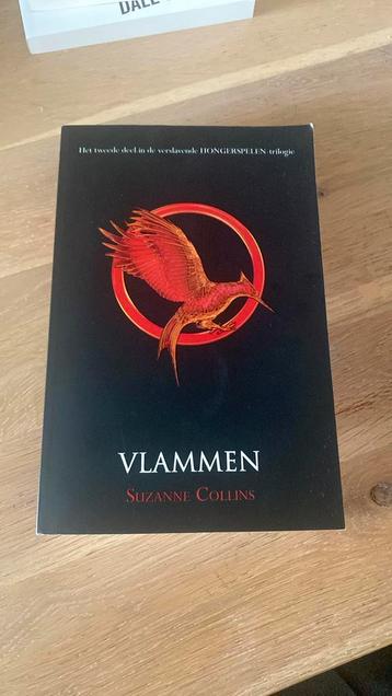 Boek Vlammen van Suzanne Collins beschikbaar voor biedingen