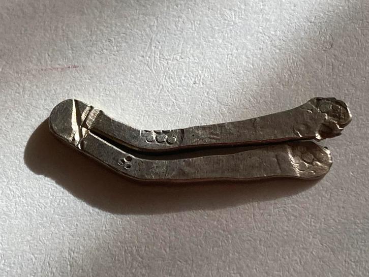 Primitief zilveren betaalmiddel : LARIJN -  VOC-Ceylon., Postzegels en Munten, Munten | Nederland, Losse munt, Vóór koninkrijk