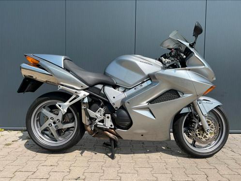Honda VFR800 VTEC – 2005 – Betrouwbare sporttoerfiets, Motoren, Motoren | Honda, Bedrijf, Sport, meer dan 35 kW, 4 cilinders, Ophalen