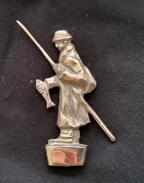 Zilverkleurig VISSERTJE op een verhoging, Antiek en Kunst, Curiosa en Brocante, Ophalen of Verzenden