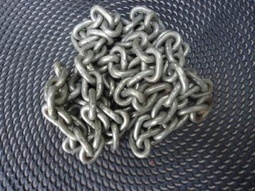 Ketting 2 meter uit een stuk - ijzer - gebruikt - Z.G.A.N. beschikbaar voor biedingen
