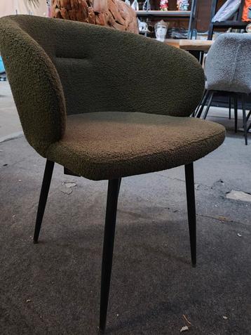 Eetkamerstoelen (outlet) beschikbaar voor biedingen