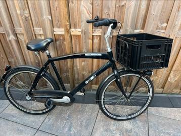 Aangeboden een bakfiets in redelijke staat beschikbaar voor biedingen