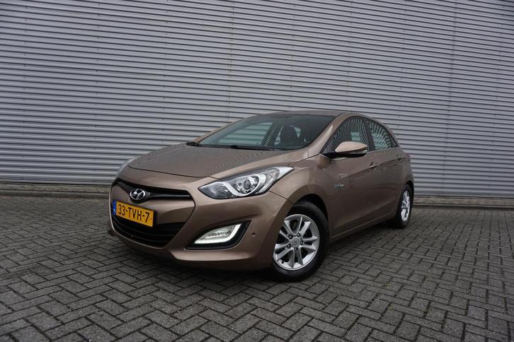 Hyundai i30 1.6 GDI i-Vision Airco / Navi / Cruise / Parkeer, Auto's, Hyundai, Bedrijf, Te koop, i30, ABS, Achteruitrijcamera