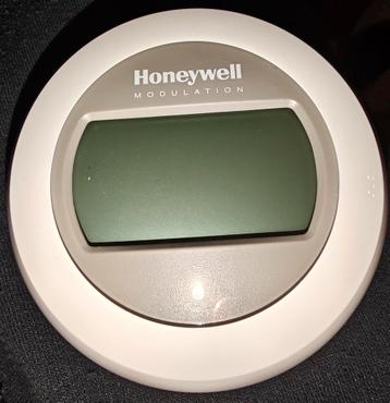 Honeywell Round Modulation T87M2018 Thermostaat beschikbaar voor biedingen