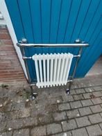 Retro radiator van het merk windsor., Doe-het-zelf en Verbouw, Ophalen, 30 tot 80 cm, Radiator, Zo goed als nieuw