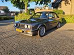 BMW 320i Cabriolet (E30) – 1990 – Sebringgrau Metallic, Achterwielaandrijving, Zwart, 4 stoelen, Leder