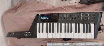 Alesis Vortex Wireless 2 Keytar MIDI Controller beschikbaar voor biedingen
