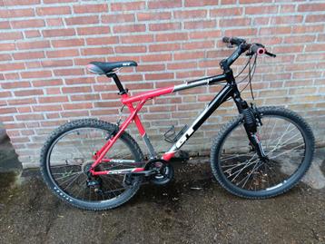 GT mountainbike alu frame mt 57 weinig gebruikt beschikbaar voor biedingen