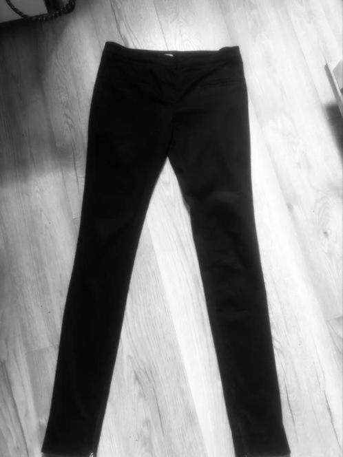 MIU MIU zwarte broek smalle pijp mt 44(It) 40 (Ned)+ ritsen, Kleding | Dames, Broeken en Pantalons, Zo goed als nieuw, Maat 38/40 (M)