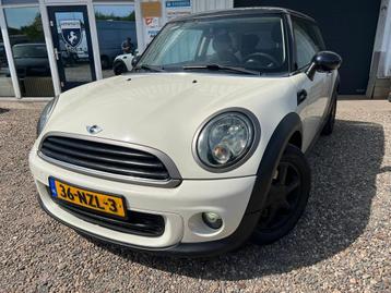 Mini Mini 1.6 One MINIMAL. Bns motor maakt geluid  beschikbaar voor biedingen