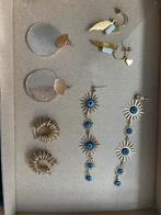 Goudkleurige en blauwe oorbellen - Nieuw!, Sieraden, Tassen en Uiterlijk, Hangers, Blauw, Nieuw, Ophalen of Verzenden