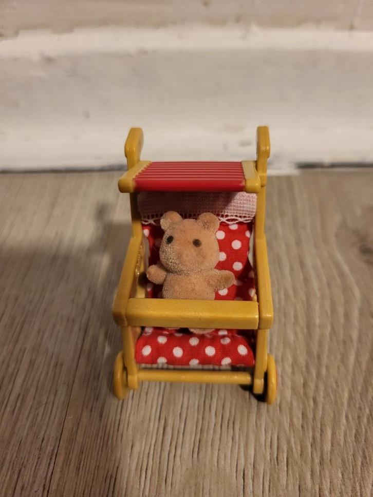 Sylvanian baby pushchair 2.50 euro, Verzamelen, Poppenhuizen en Toebehoren, Zo goed als nieuw, Poppenhuis, Ophalen of Verzenden