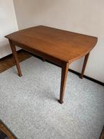 Eiken tafel evt. met gratis stoelen, Ophalen