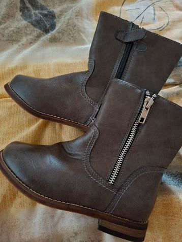 Laarsjes maat 28 beschikbaar voor biedingen