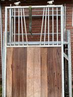 Deur voor paardenstal met rail