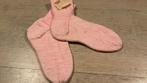 Vintage roze gebreide kindersokken. Oefenstuk handwerkles, Antiek en Kunst, Antiek | Kleding en Accessoires, Ophalen of Verzenden