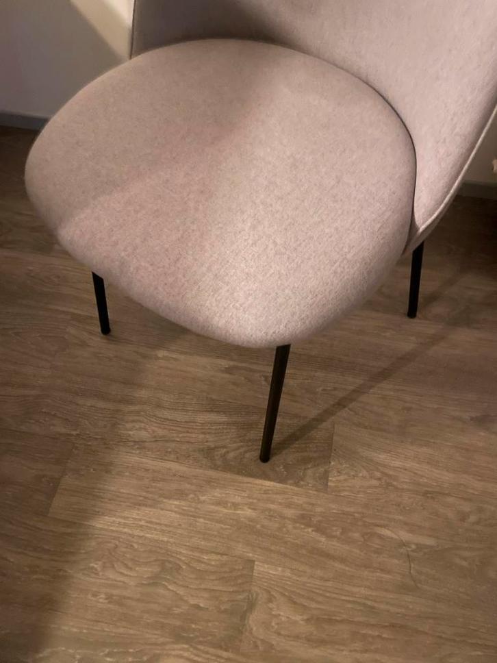 2x comfortabele eetkamerstoelen jysk, Huis en Inrichting, Banken | Voetenbanken en Poefen, Zo goed als nieuw, Minder dan 50 cm