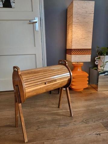 Naaikist Naaidoos hout vintage rolkastje beschikbaar voor biedingen