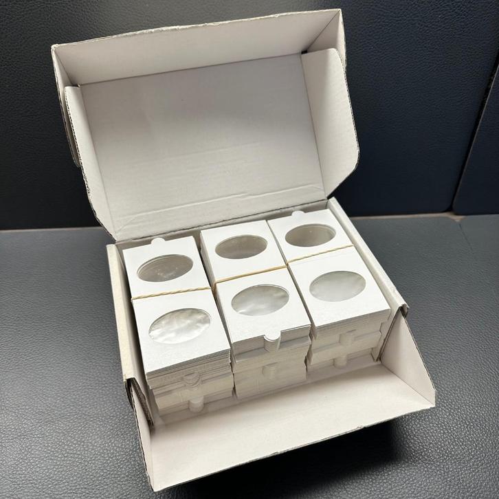 Pressed Pennie munthouders Importa (nieten/lijmen) 300 stuks, Postzegels en Munten, Penningen en Medailles, Overige materialen