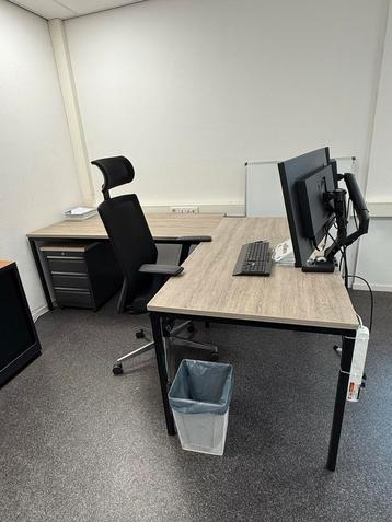 Complete Flexwerkplek - Nieuwstaat! beschikbaar voor biedingen
