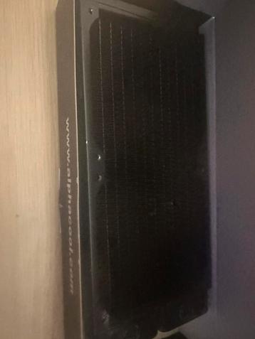 1x 240 mm alphacool beschikbaar voor biedingen