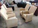 Veel stoelen, fauteuils, relaxstoelen stop-stoelen