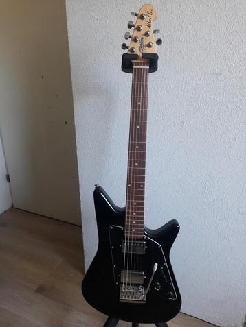 Musicman Albert Lee beschikbaar voor biedingen