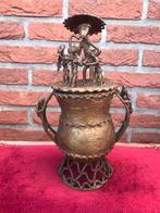 Afrikaans bronzen houder/urn “ muzikanten”, Antiek en Kunst, Ophalen of Verzenden