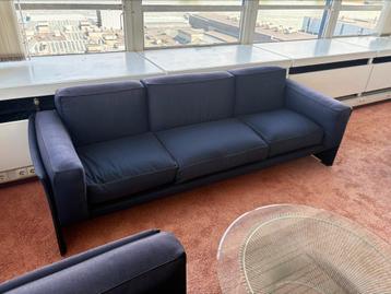 Cassina 405 DUC bank en fauteuil in blauw van Mario Bellini beschikbaar voor biedingen