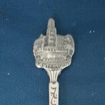 verzilverd lepeltje Raadhuis Winterswijk (P paardenhoofd R) beschikbaar voor biedingen