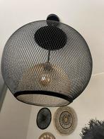 Ronde grote  metalen lamp zwart/ goud, Huis en Inrichting, Lampen | Plafondlampen, Ophalen, Zo goed als nieuw, Metaal, Past bij allerlei stijlen. Modern, landelijk