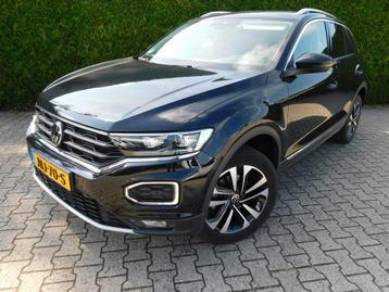 Volkswagen T-Roc 1.5 TSI/DSG Camera, LED, Acc, Pdc, Trekhaak beschikbaar voor biedingen