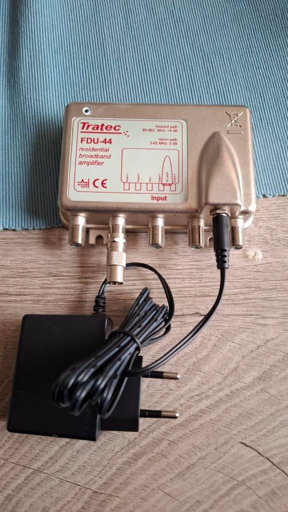 Tratec FDU-44 Breedband Versterker, Ophalen, Gebruikt, Minder dan 2 meter, Coaxiale kabel