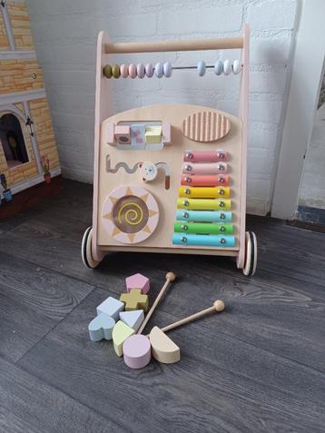 houten loopwagen roze(licht beschadigd) beschikbaar voor biedingen