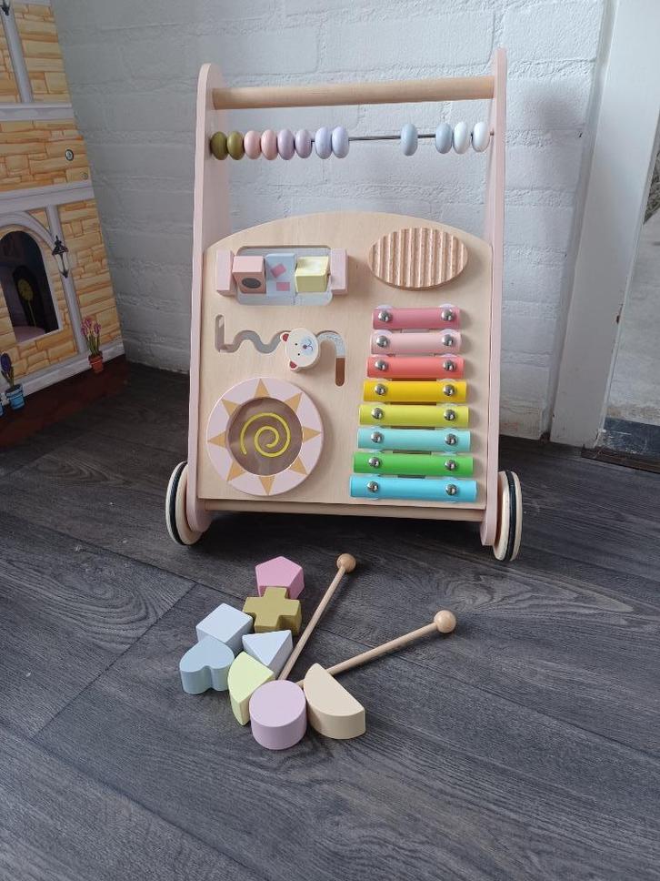 houten loopwagen roze(licht beschadigd), Kinderen en Baby's, Speelgoed | Houten speelgoed, Zo goed als nieuw, Duw- of Trekspeelgoed