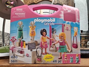 koffertje met nieuwe playmobil city life beschikbaar voor biedingen