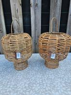 RIVIERA MAISON; 2 MOOIE NIEUWE RATTAN WINDLICHTEN €27,50 PS, Huis en Inrichting, Ophalen, Zo goed als nieuw, Overige materialen
