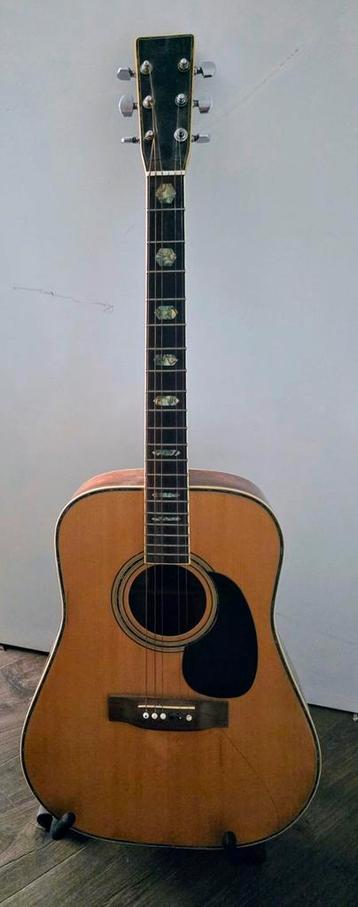 Akoestische gitaar  beschikbaar voor biedingen