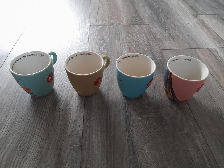 Set van 8 Douwe Egberts mokken - Collectors items, Huis en Inrichting, Keuken | Keukenbenodigdheden, Gebruikt, Ophalen