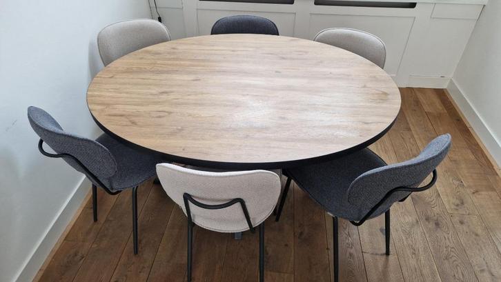 Moderne ovale eettafel, Huis en Inrichting, Tafels | Eettafels, Zo goed als nieuw, 100 tot 150 cm, 150 tot 200 cm, Vijf personen of meer