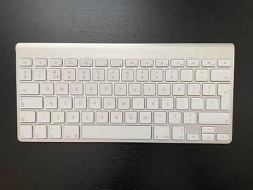 Apple draadloos toetsenbord A1314, nieuwstaat beschikbaar voor biedingen