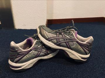 Asics maat 39 - Paar keer gedragen beschikbaar voor biedingen